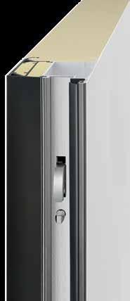 Thermo65 ytterdøren med ståldørblad og aluminium-beslag gir gode varmeisolasjonsverdier og høy innbruddshemming med en 5-dobbel sikkerhetslås.
