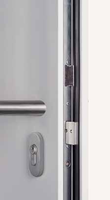 Ved Thermo65 dører kan låseplaten justeres for optimal innstilling av døren.
