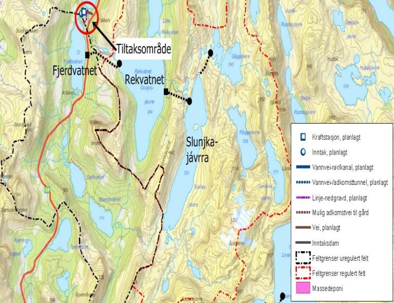 Figur 2. Nedbørsfeltet til Hoffmannselva består av to delfelt. Delfeltet til høyre (røde grenser) er delvis overført til Fjerdvatnet og har blitt utbygd/regulert for kraftproduksjon i flere omganger.