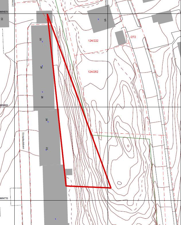 Figur 1: Teknisk kart over området. (Bergen kommune) 5 GRUNNFORHOLD Topografi Boligen er plassert ca på kote 45. Ca 0,5-4 meter fra boligen stiger terrenget bratt opp til ca kote 60.