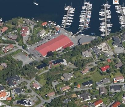 Ved regattaer/arrangementer vil seilforeningen også kunne ta i bruk parkeringsplassen de eier lenger vest, og som er regulert til 116 plasser i planen for Hjellestadvegen.