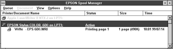Når en utskriftsjobb når toppen av linjen, sender EPSON Spool Manager jobben til skriveren. Med Spool Manager kan du se utskriftsstautsinformasjon om de utskriftsjobbene som er sendt til skriveren.