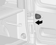 Bakdører Bakdørene kan bare åpnes når bilen er låst opp. Sentrallås, manuell nøkkelbetjening 3 24. Trekk i det utvendige håndtaket for å åpne venstre bakdør.