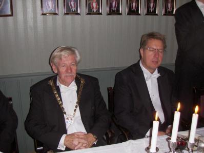 Fra venstre mot høyre: Storrepresentant Kjell-Roar Skard Loge Nr.