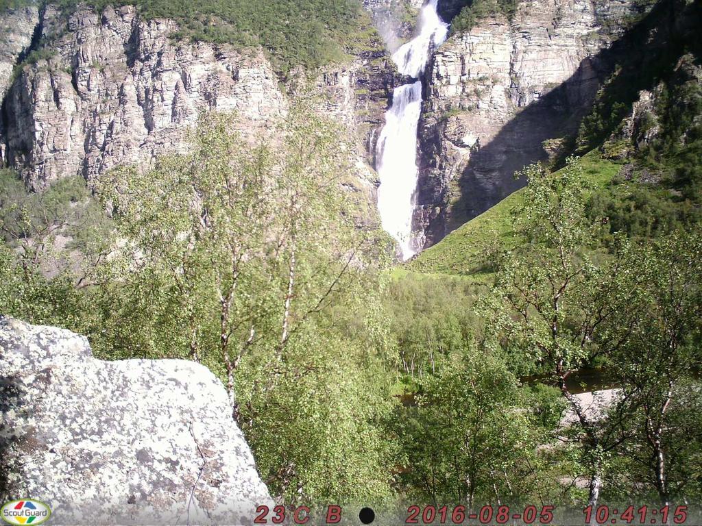 Mollešfossen. Denne fossen har en total høyde på 269 meter, og høyeste frie fall er 140 meter.