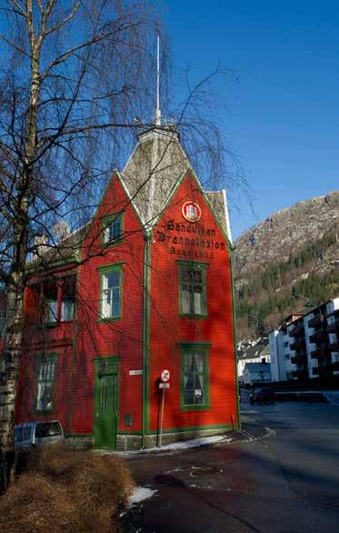 Maritime brann- og beredskapstjenester i Sandviken brannstasjon FOTO: THOR BRØDRESKIFT Sentralt plassert i et av Bergens mest brannfarlige og ufremkommelige strøk, omringet av trehus i bratte og