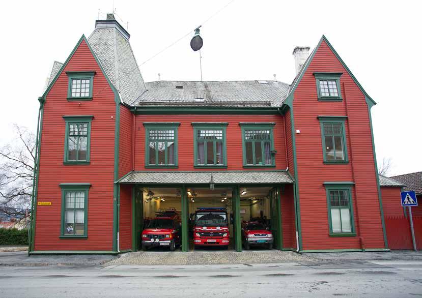 Her er nå de maritime brann- og beredskapstjenestene samlet; med både røykdykkere, redningsdykkere og personell tilknyttet brann- og redningsbåten Sjøbrand.