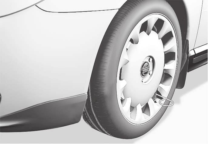 Biler med stålfelger har avtagbare hjulsider. Bruk demonteringsverktøyet for å ta tak i og ta av eventuelle heldekkende hjulsider.
