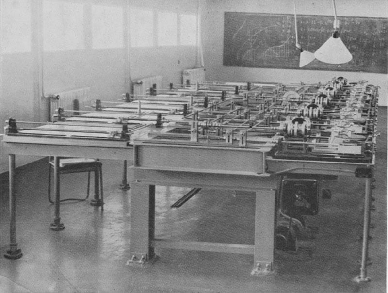 Analoge datamaskiner I 1930-årene ble den mest avanserte analoge datamaskinen bygget