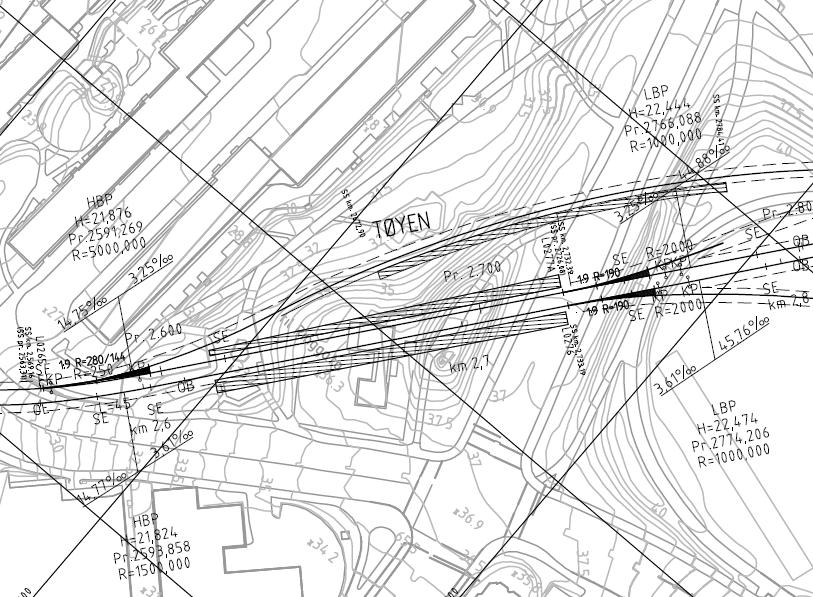 Statens havarikommisjon for transport Side 3 er at linje 5 og 6 ligger i avvikende togvei (sving), mens linje 1-4 går rett frem over sporvekselen.