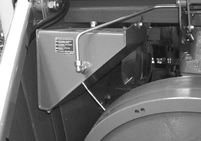 Pleie og vedlikehold 9.3 Hydraulikk 9.3. Spesielle sikkerhetsinstruksjoner Slipp ut trykket før du utfører arbeider på styrpakkepressens hydraulikkanlegg.