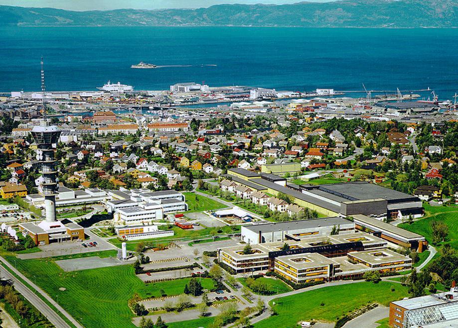 Marinteknisk Senter i Trondheim Hovedaktører: NTNU Institutt for marin teknikk og MARINTEK Det største sivile marintekniske forsknings- og