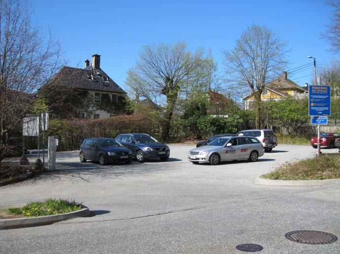 ligger i område P3; og parkeringsbestemmelsen for bolig er 1,2-1,6 biloppstillingsplasser og 2 plasser til sykkel per 100m² bolig.