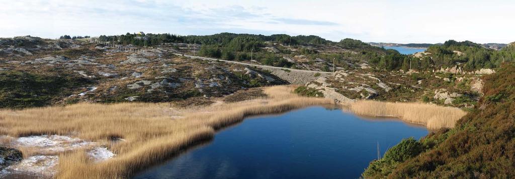 Alternativ 3 og 3.1 stiplet gjennom området. Vegen til Herdleværet markert med blått.