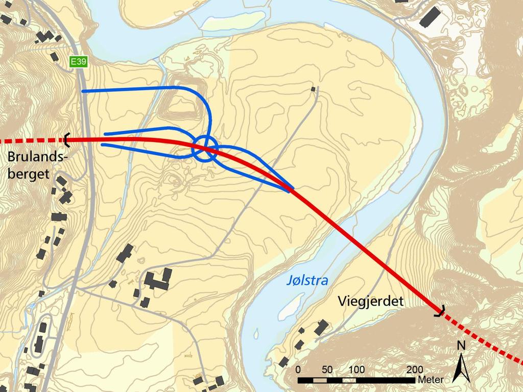 3.4.7 Brulandsberget Viegjerdet (700 m) Strekninga mellom tunnelane på Brulandsberget og Viegjerdet går over jordbruksareal og våtmark, før den kryssar Jølstra mot Viegjerdet.