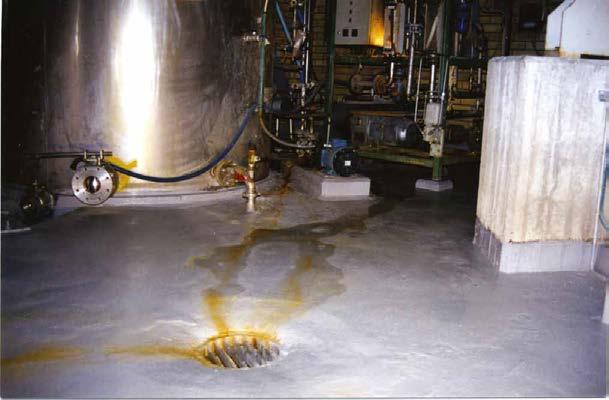 REPAIR MORTAR Efl S B.0-AR0. IR-Efl EN 0- (C) EN 0- (C) KJEMISK INDUSTRI MAPECOAT ARF CHEMICAL: Kjemikaliebestandig vinylester for gulv og tanker.