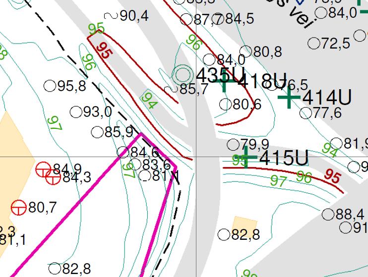 Figur 2-3: Topografi delstrekning 2, meters koter (kilde kart: Hjellnes Consult) Skråningene er etablert i forbindelse med tidligere veibygging, og har helning ca. 1:1,8.