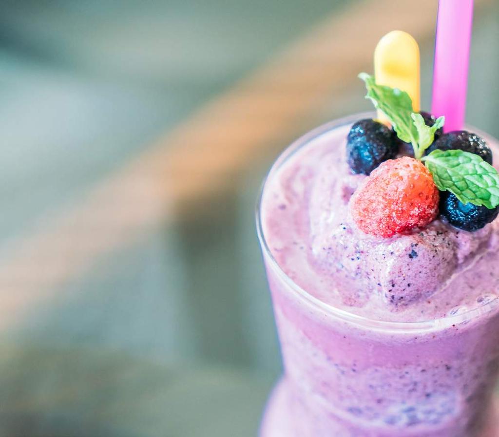 FROZEN smoothie pers 2 tid 5 INGREDIENSER: 1 kopp frossen kål (evt fersk) 1 kopp frosne blåbær