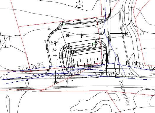 4.3 Utforming av holdeplassen Plan som viser terrengutslag og detaljer på løsning. Planen viser holdeplassen som skal betjene begge kjøreretninger. Det bygges derfor to plattformer.