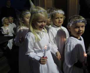 Som tradisjonen tilsier er det Astri Lindgrens jul som vises på kino, og alle barna får en julepose hver med en liten nissesjokolade, en liten rosineske, en mandarin og med 3 pepperkaker oppi.