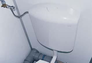 Sanitærcontainer med håndvasker og dusjkabinetter