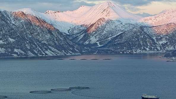 KU - Kystplan Midt- og Sør-Troms revidert 26.6.15 er kun utbygginger av områder til havne- og næringsforhold som gjør det. Hindringene i forhold til bruk og opplevelse av et område med f.eks.