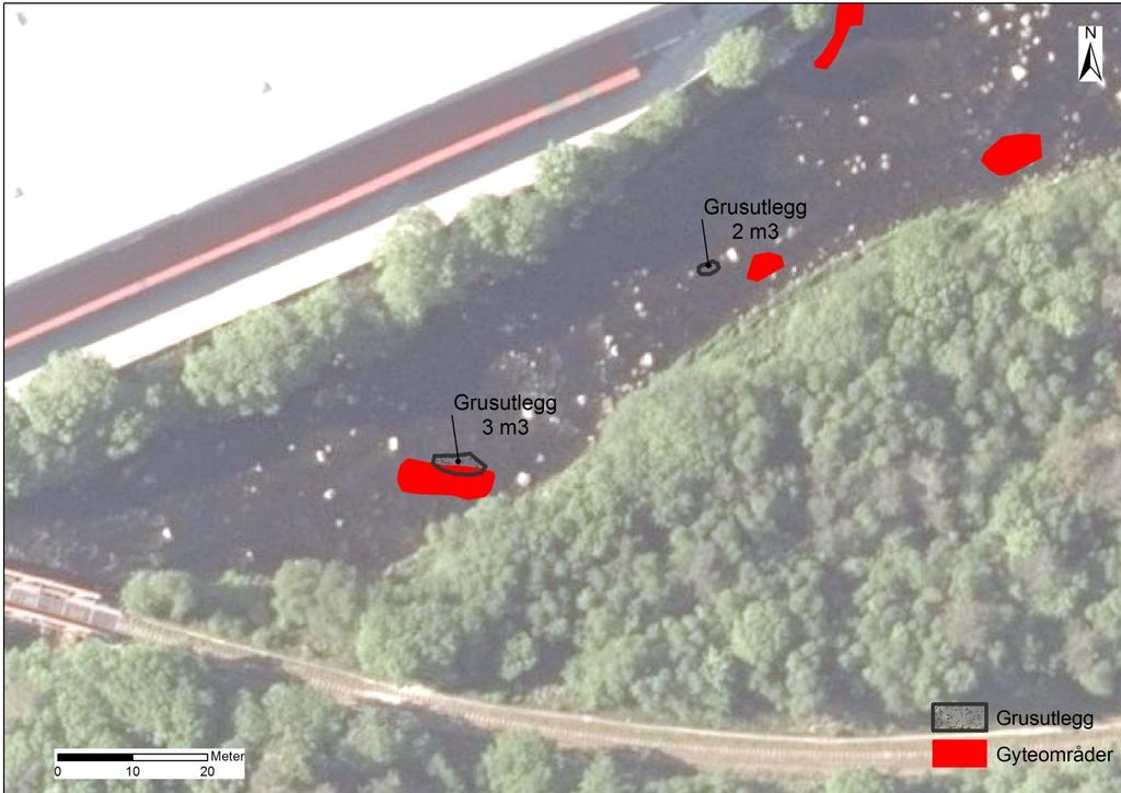 Foss-Eikeland litt ovf jernbanebru Det blir lagt ut 2 gyteplasser med helikopter: 1 skjermet bak den største steinen i