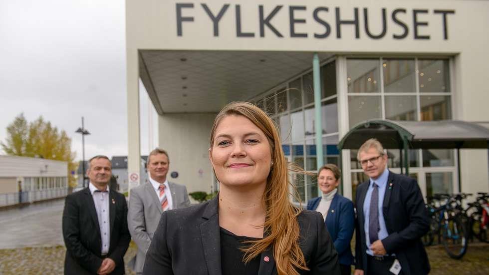 administrative lederen i fylkeskommunen Fylkesråd for utdanning Fylkesråd for samferdsel og miljø Fylkesråd for