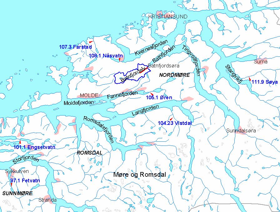 Figur 2. Oversiktskart over deler av Møre og Romsdal, med Batnfjordelvas nedbørfelt og aktuelle målestasjoner inntegnet. 2. Beskrivelse av vassdraget Batnfjordelva ligger på Nordmøre nordøst for Molde by mellom Kjølfjorden/ Kvernesfjorden i nord og Fannefjorden i sør.