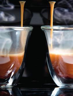 Velg ulike innstillinger på blant annet kontakttid, mengde kaffe/vann, forfukting, malingsgrad og størrelse på kopp/krus/kanne.
