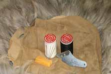 Sau-geit-svineskinn til bånd og kanter i mange farger Stort utvalg i knivmakerutstyr Kjempeutvalg i
