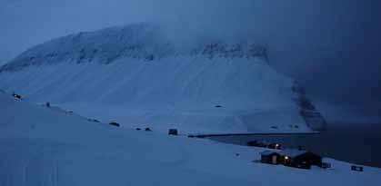 Også dette området har vært utsatt for erosjon de senere årene, og flere hytter ved utløpet av Bjørndalen har alt blitt flyttet lenger inn dalen.