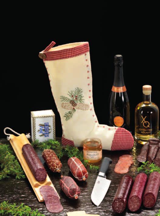 Morr spekepølse ca 300 g Provence spekepølse med Calvados oppskåret 100 g Elg spekepølse oppskåret 100 g Serranoskinke XO oppskåret 70 g Chorizo spekepølse XO oppskåret 80 g Hjemmebakt