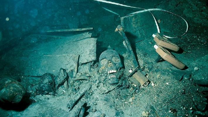 Mer enn.000 gjenstander er siden blitt berget fra vraket utenfor Öland, heriblant Sveriges største gullmyntskatt. Kalmar Domkirke (0.