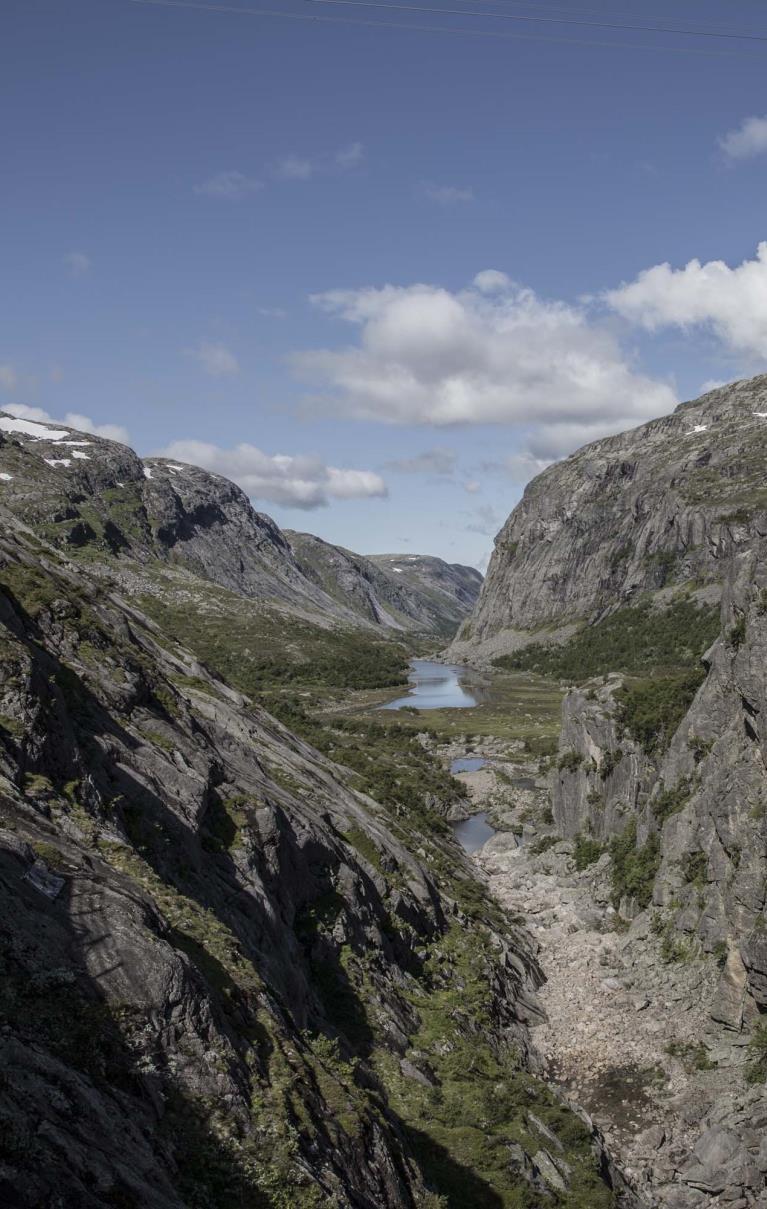 REVISJON ÅRDAL NVE sine vurderinger Avrenningen i Årdalsvassdraget 4-5 % høyere(2005-2013 mot 1961-1990) Tilsiget ved Kalltveit er om lag 50 % høyere enn ved Nes Tar IKKE hensyn til