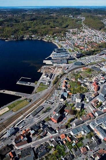 Innspill fra Larvik kommune Korridoren Verningen må tas inn i planprogrammet Stasjonslokalisering i Kongegata foretrekkes per nå Godsspor til Larvik Havn må inngå i InterCityprosjektet Jernbanen må