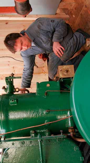 Guiding på jernaldergården på Bø, Tussøya. Foto: John Hansen Båtmotorer er en viktig og interessant del av kulturarven. Foto: Nordnorsk fartøyvernsenter og Båtmuseum kulturminneforvaltningen.