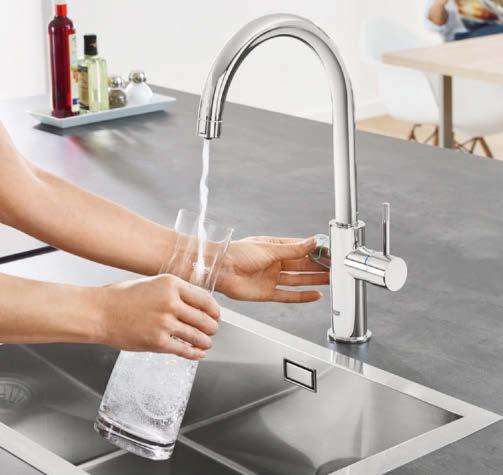 GROHE Blue Home har en enkel og intuitiv mekanisme som lar deg karbonisere drikkevannet ditt