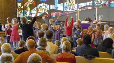 Vi treffes igjen til gudstjeneste i Jeløy kirke søndag 10. desember kl. 11.00, hvor alle 4-åringene få sin egen kirkebok, og Miniklang deltar med sang og spill.