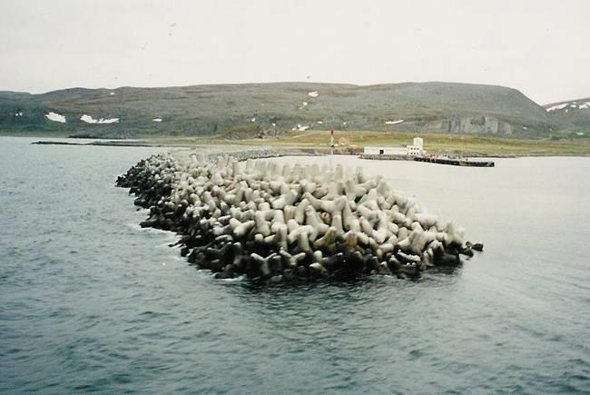 Berlevåg S: 22.00-22.15 N: 21.45-22.