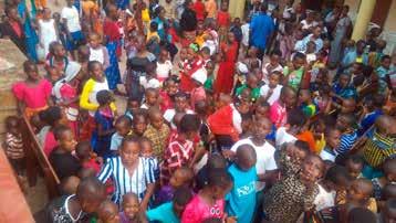 SAMARITAN VILLAGE I TANZANIA Julefeiring på barnehjemmet Barna på Samaritan Village i Tanzania fikk en uforglemmelig julefeiring.