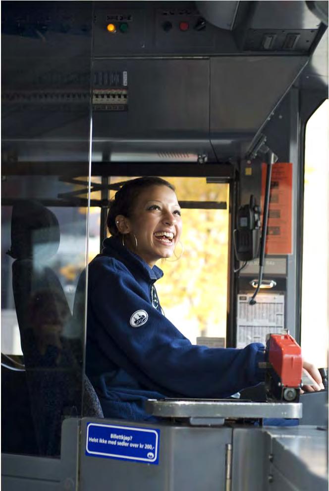 Eksempel på universell utformingsprosjekter 1. Oppgradering av bussterminaler eks. Ledelinjer og høy kantstein 2. Tiltak på busslommer eks. høyere kantstein 3. Informasjonstiltak eks.