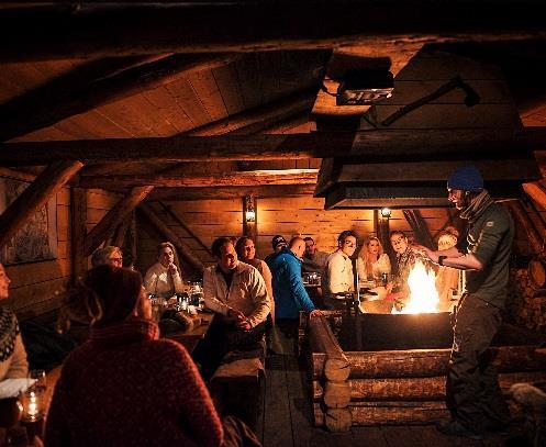 Etter innsjekk blir det litt tid til å slappe av før vi møtes til Villmarksaften i Camp Barentz på kvelden. Campen ligger ca.