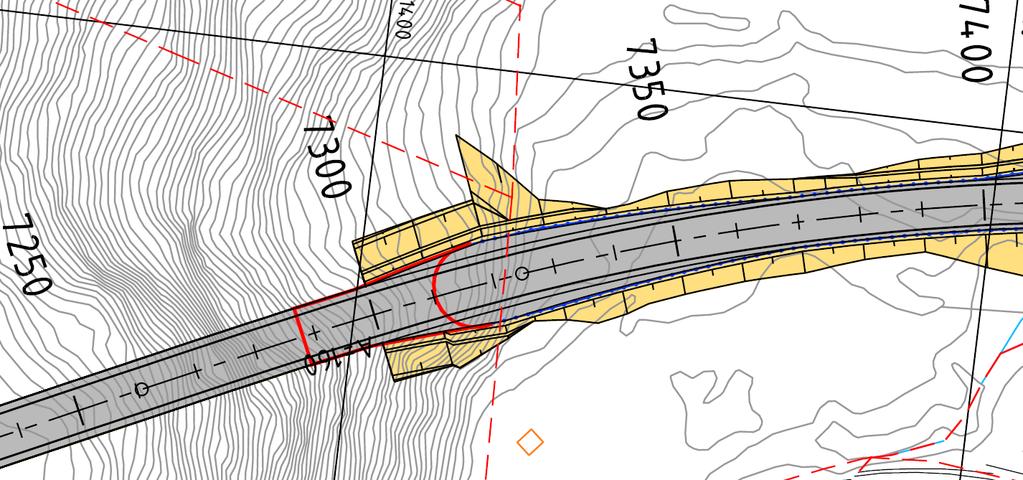 2.11 17-1624 Holmvik tunnelportal nord Fv 17 går ved pr. 7580 ut av tunnel med portal i hht. HB N500, videre til en kort forskjæring i løsmasser. Linja ligger i fall ca.