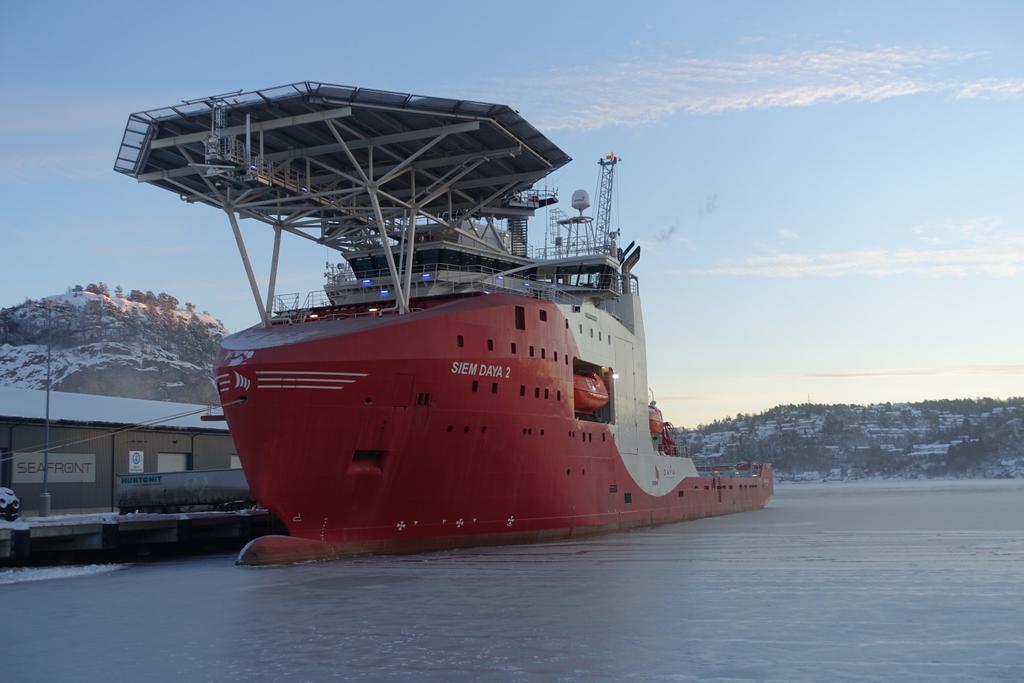 9 Bilde 2: Siem Daya 2 ble første offshorefartøy til å koble seg til landstrøm i Kristiansand Strategi for landstrøm i Kristiansand Havn Kristiansand Havn var tidlig ute med en bevisst strategi