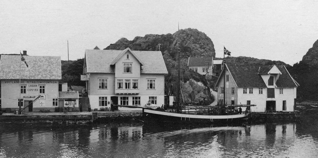 Handelshuset Larssen På midten av 1850-talet vart det etablert endå eit handelshus i Espevær. Lars Larssen, f.