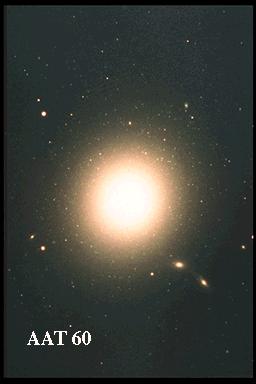 M 87 er en kjempestor ellipksk galakse.