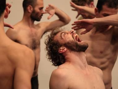 18 nakne dansende mennesker på scenen blir vårens hovedattraksjon for RAS. FrancoisStemmer overraskelse vil bli mottatt i Sandnes og regionen ellers.