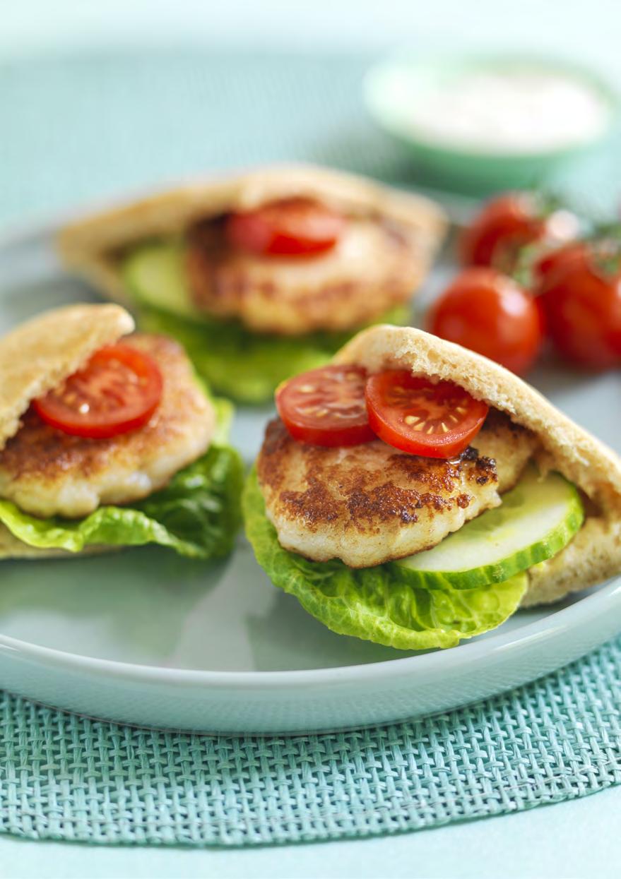 BARNAS FISKEBURGER Sørg for at alle råvarene er iskalde. 600 g lyr- eller hysefilet Fjern skinn og bein fra fiskefileten hvis nødvendig. 1 ts salt Del i store biter.