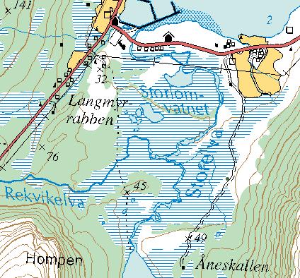 Storelva ligger på Kvaløya i Tromsø kommune, Troms fylke (kartblad 1434 I i M711-serien). Elva kommer fra Tromvikvatn og munner ut sjøen nær tettstedet Tromvik. Nedslagsfeltet (areal ca.